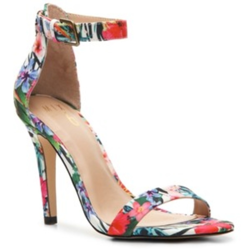 Floral Print Strappy Heel is a total stunner
